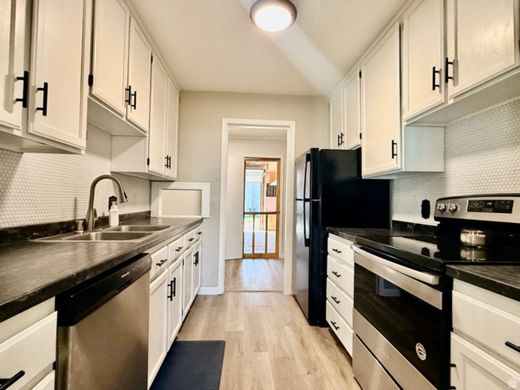 Image 10 of property listing at 15 MILLPOND, Stansbury Park, UT 84074