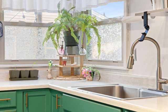 601 Edgewood AVENUE, South Milwaukee, WI 53172