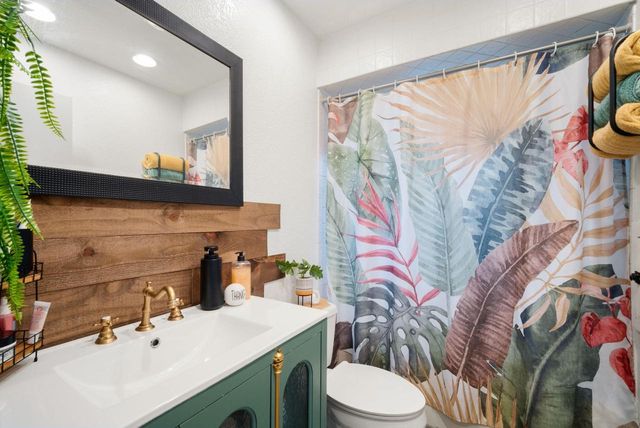 601 Edgewood AVENUE, South Milwaukee, WI 53172