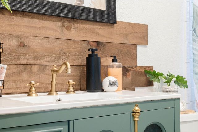 601 Edgewood AVENUE, South Milwaukee, WI 53172