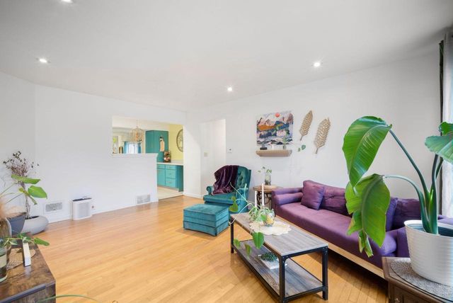 601 Edgewood AVENUE, South Milwaukee, WI 53172