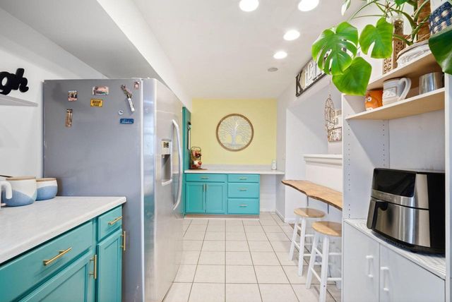 601 Edgewood AVENUE, South Milwaukee, WI 53172