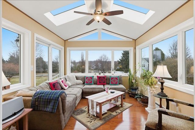 11 Floral Street, South Burlington, VT 05403