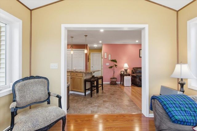 11 Floral Street, South Burlington, VT 05403