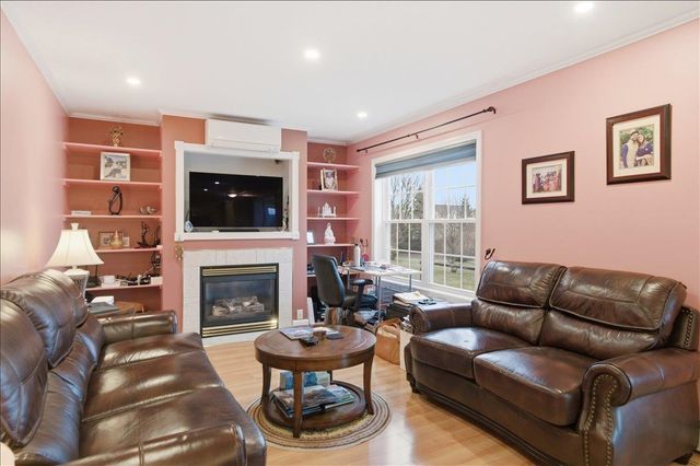11 Floral Street, South Burlington, VT 05403