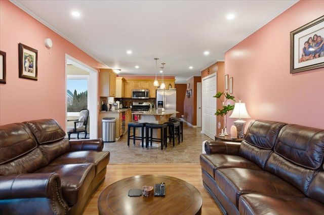 11 Floral Street, South Burlington, VT 05403