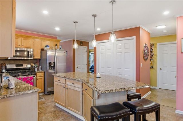11 Floral Street, South Burlington, VT 05403