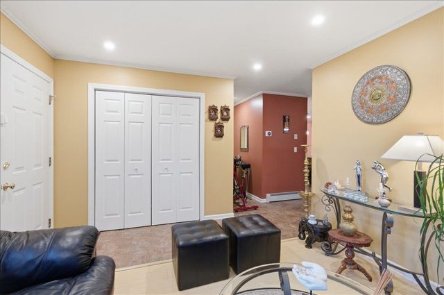 11 Floral Street, South Burlington, VT 05403