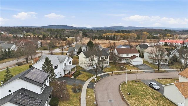 11 Floral Street, South Burlington, VT 05403
