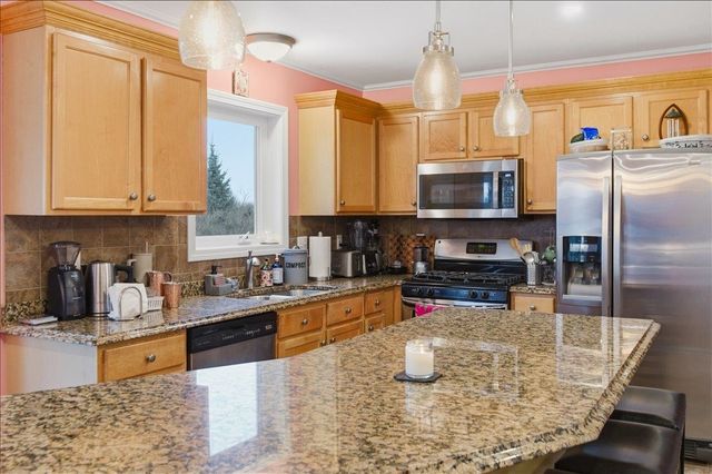 11 Floral Street, South Burlington, VT 05403