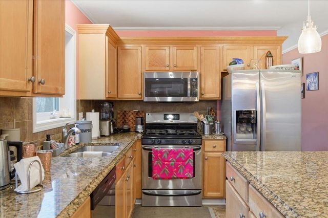 11 Floral Street, South Burlington, VT 05403