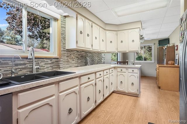 8300 Lawrence Avenue, Ypsilanti, MI 48197