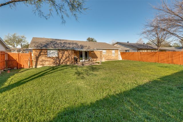 3820 Flamingo Lane, Irving, TX 75062