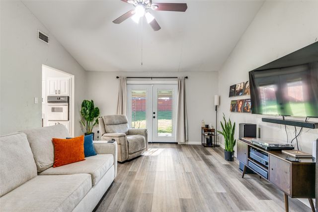 3820 Flamingo Lane, Irving, TX 75062