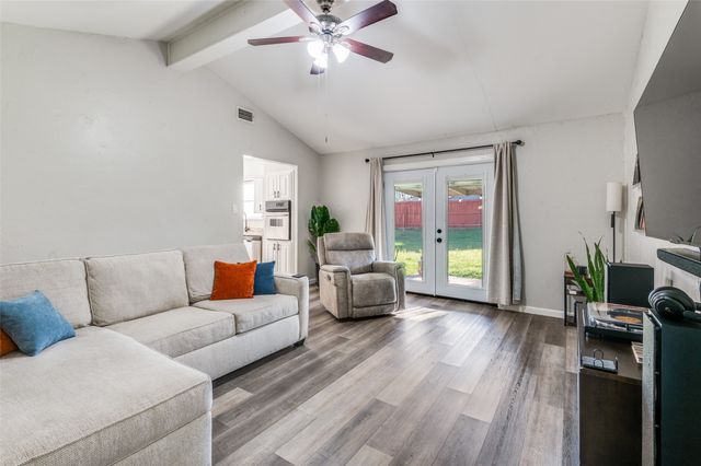 3820 Flamingo Lane, Irving, TX 75062