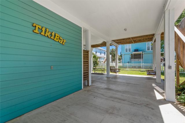 13819 Mutiny Lane, Galveston, TX 77554