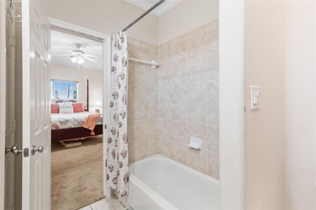 13819 Mutiny Lane, Galveston, TX 77554