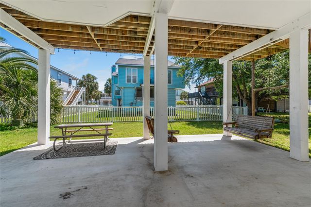 13819 Mutiny Lane, Galveston, TX 77554