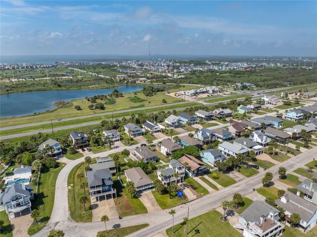 13819 Mutiny Lane, Galveston, TX 77554