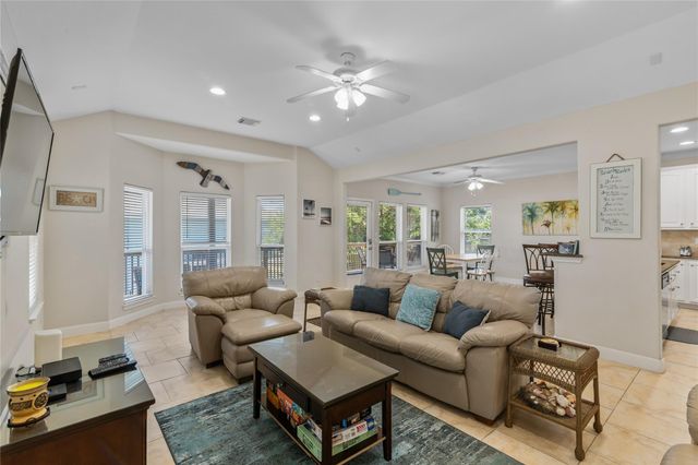 13819 Mutiny Lane, Galveston, TX 77554