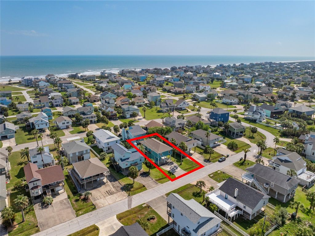 13819 Mutiny Lane, Galveston, TX 77554