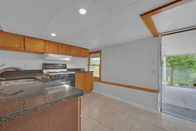 19 Crocker Ave, Lunenburg, MA 01462