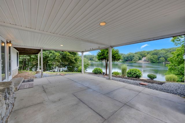 19 Crocker Ave, Lunenburg, MA 01462