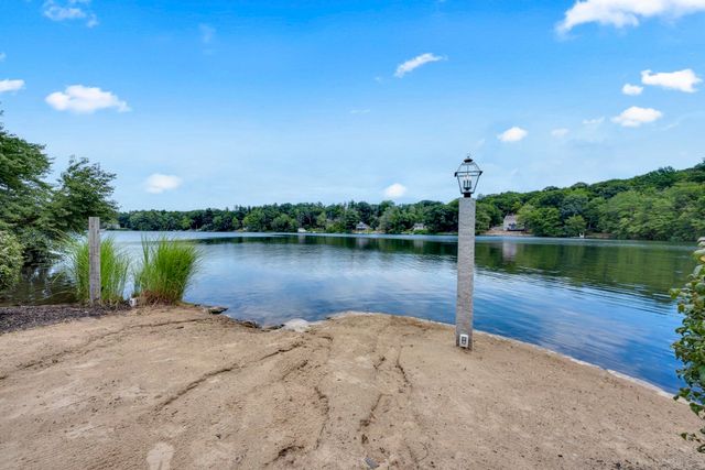 19 Crocker Ave, Lunenburg, MA 01462