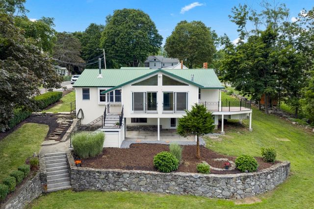 19 Crocker Ave, Lunenburg, MA 01462