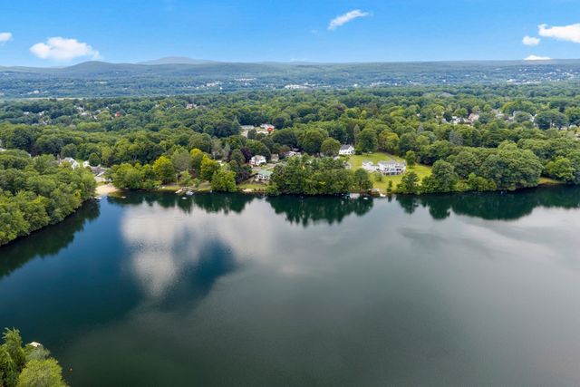 19 Crocker Ave, Lunenburg, MA 01462