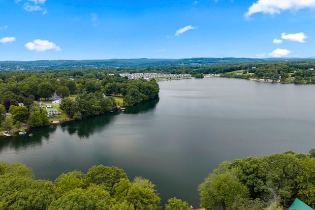 19 Crocker Ave, Lunenburg, MA 01462