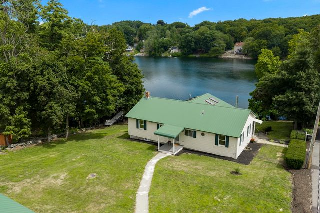 19 Crocker Ave, Lunenburg, MA 01462