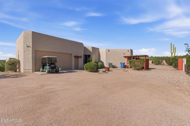 407 E SILVER KING Road, Queen Valley, AZ 85118