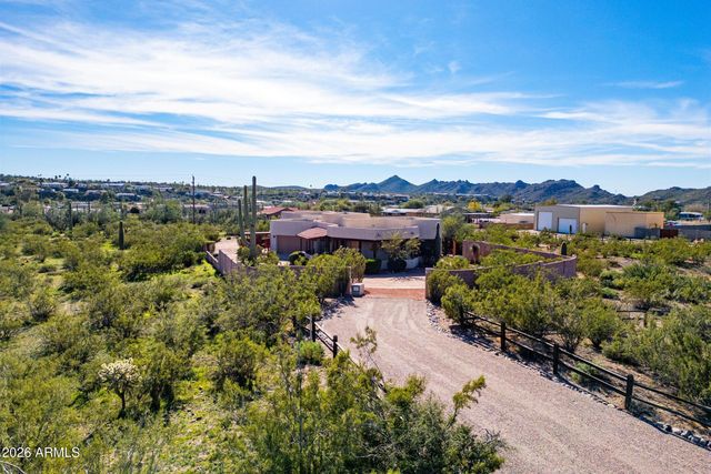 407 E SILVER KING Road, Queen Valley, AZ 85118