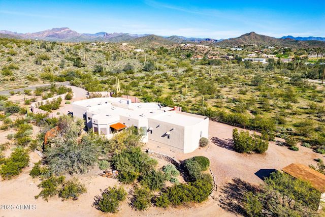 407 E SILVER KING Road, Queen Valley, AZ 85118