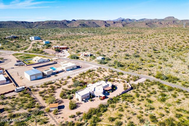 407 E SILVER KING Road, Queen Valley, AZ 85118