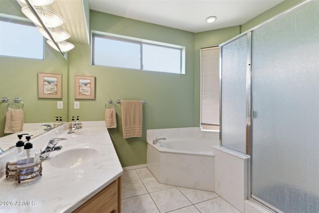 407 E SILVER KING Road, Queen Valley, AZ 85118