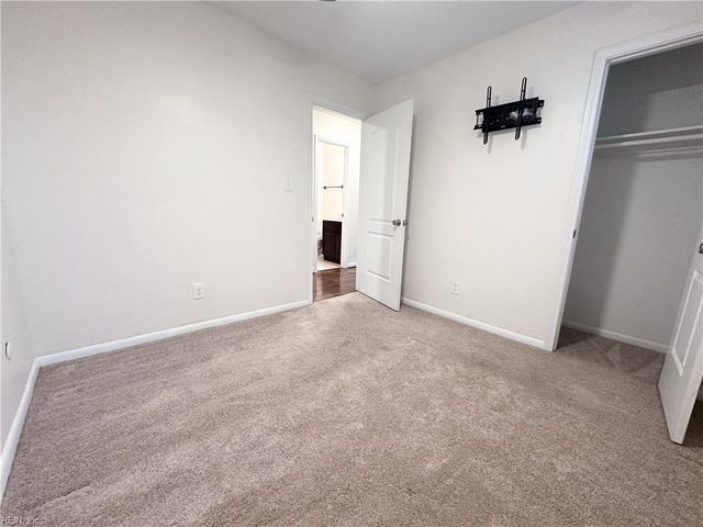 1696 Guthrie ST, Virginia Beach, VA 23464