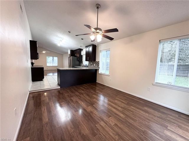 1696 Guthrie ST, Virginia Beach, VA 23464