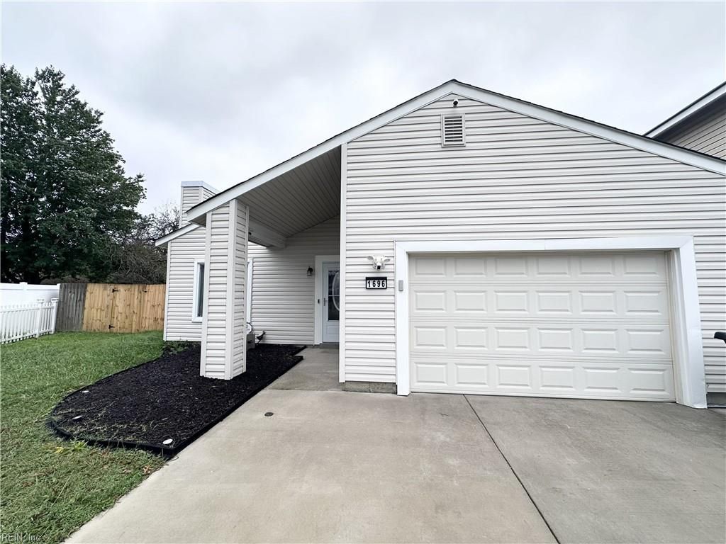 1696 Guthrie ST, Virginia Beach, VA 23464