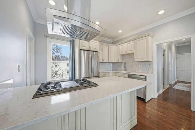 117 Park St, Boston, MA 02122