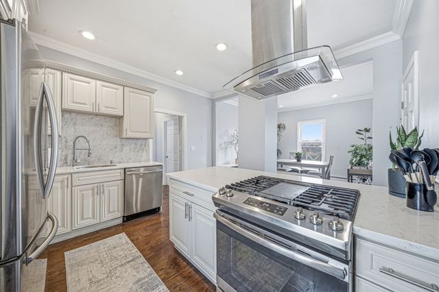 117 Park St, Boston, MA 02122