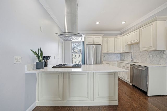117 Park St, Boston, MA 02122