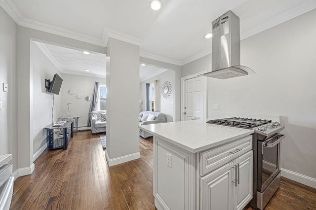 117 Park St, Boston, MA 02122