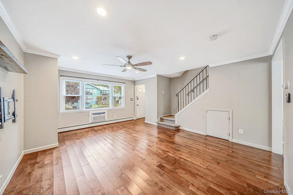 126 Cardinal Lane 126, Islip, NY 11751 — photo 2