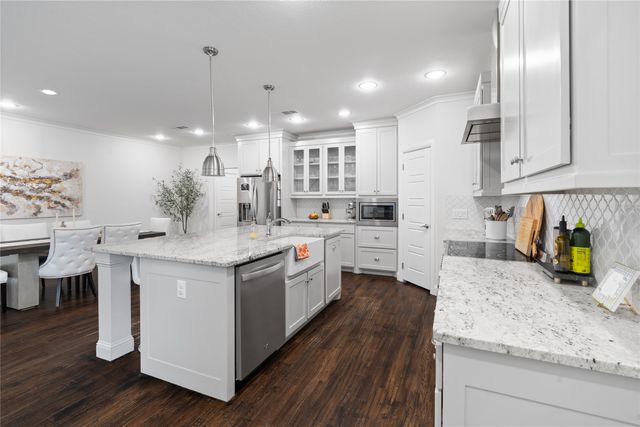 411 Wimberly Street, Fort Worth, TX 76107