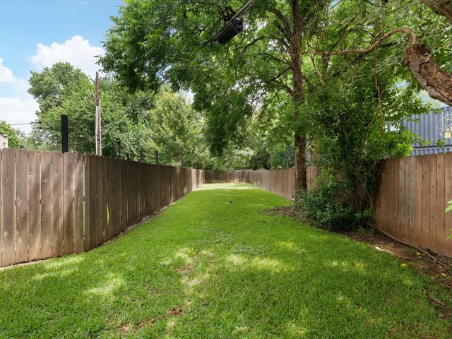 411 Wimberly Street, Fort Worth, TX 76107