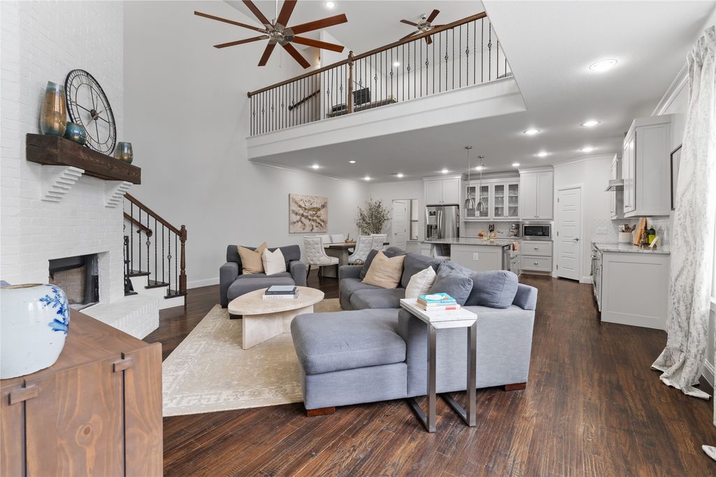 411 Wimberly Street, Fort Worth, TX 76107