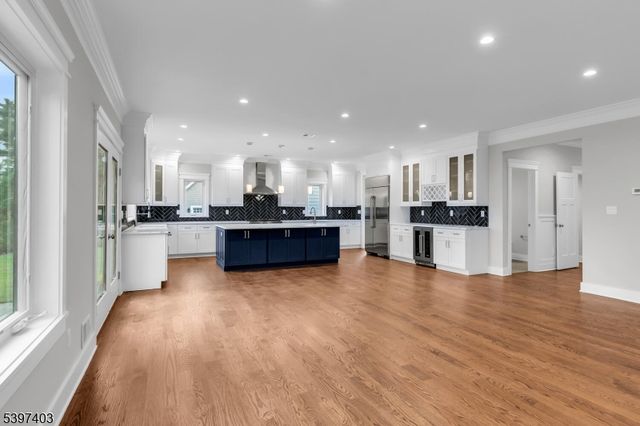 10 Nancy Ln, Bernards Twp., NJ 07920