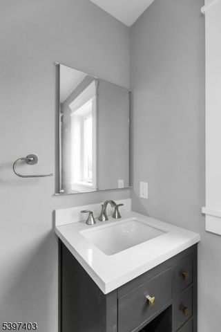 10 Nancy Ln, Bernards Twp., NJ 07920